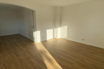Haus Gießen Anneröder Siedlung - 8 Zimmer, 135 m&sup2;, 2.000&euro; | Angebot:26327936