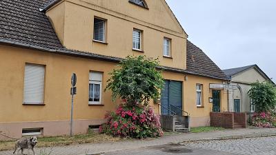 SEHR VIEL ZUM LEBEN UND WOHLFÜHLEN - Haus Neustadt (Dosse) | Angebot:27701880