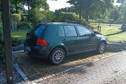 VW Golf 180.000 km 600 &euro; Westoverledingen 26810