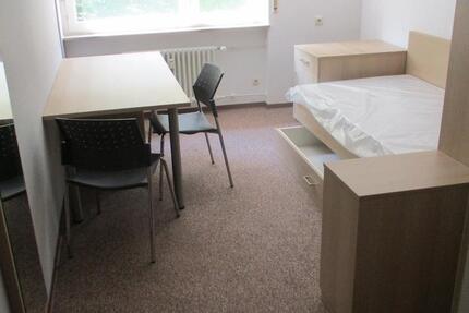 möbliertes Zimmer 15qm Gemeinschaftsnutzung - KücheWCBad 1 zimmer