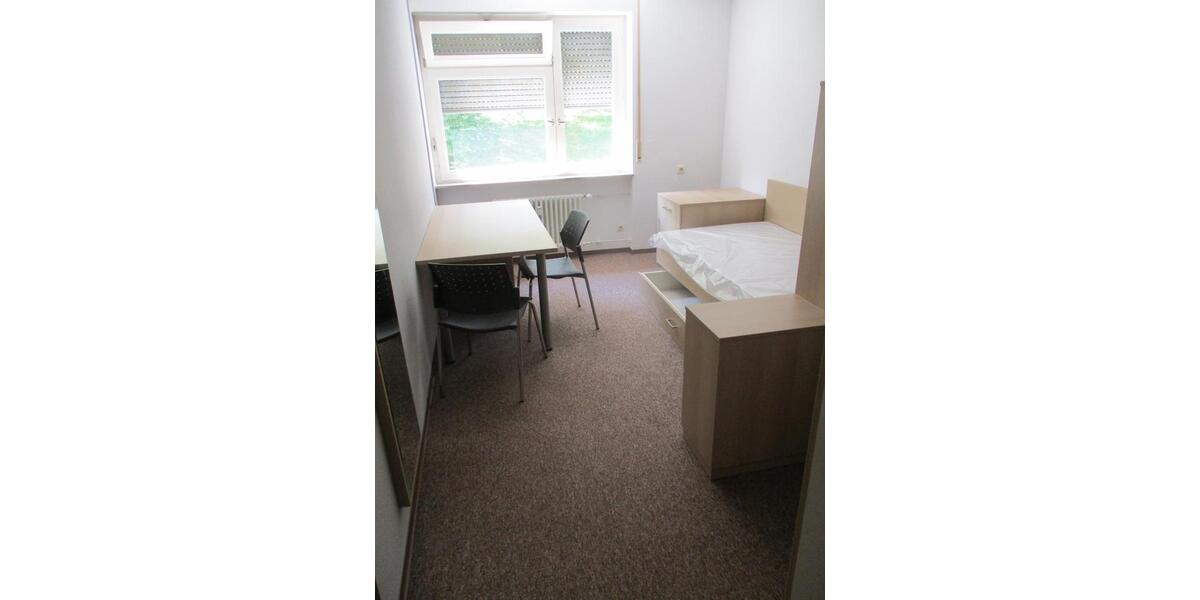 möbliertes Zimmer 15qm Gemeinschaftsnutzung - KücheWCBad 1 zimmer