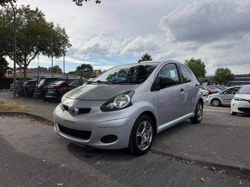Toyota Aygo (X) 177.530 km 1.290 € Paderborn 33102
