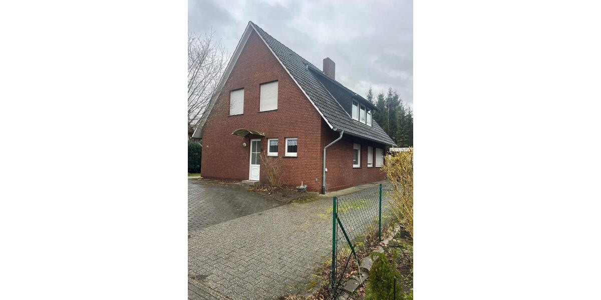 Einfamilienhaus Papenburg - 4 Zimmer, 200 m&sup2;, 320.000&euro; | Angebot:25570475