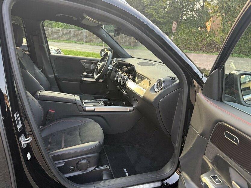 Mercedes-Benz GLB 180 *AMG,7 Sitzer,LED,Navi,MBUX,Kamera * 29.000 km 37.850 € Schorndorf 73614