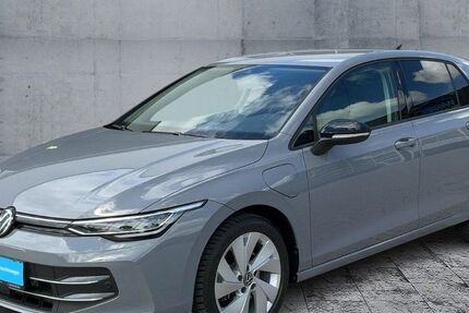 VW Golf 9.394 km 30.630 &euro; Bamberg 96052