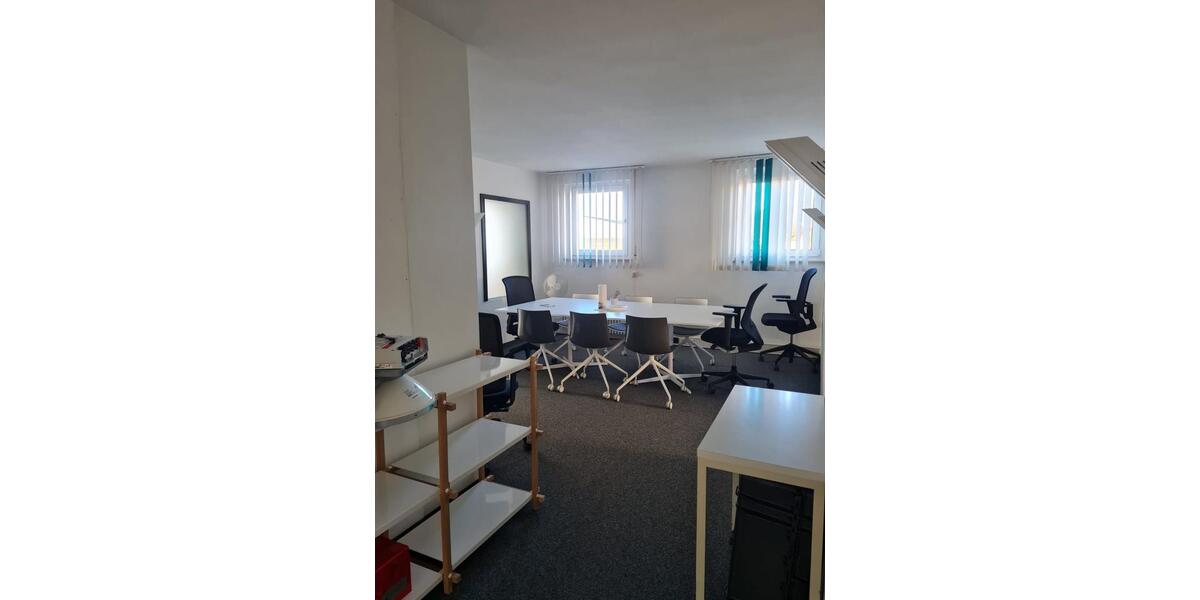 Büroeinheit, Praxiseinheit, Büroräume, Gewerbefläche,Lagerfläche zimmer