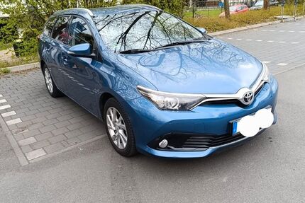 Toyota Auris 178.460 km 7.500 &euro; Frankfurt am main 60437
