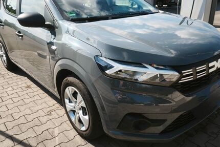 Dacia Sandero 42.000 km 12.390 &euro; Frickenhausen 72636