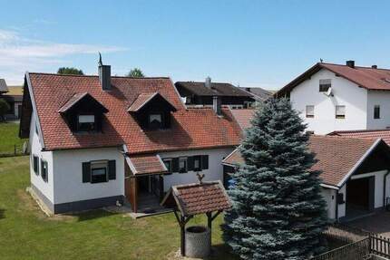 Charmantes Einfamilienhaus mit großem Garten in Mengkofen 3 zimmer