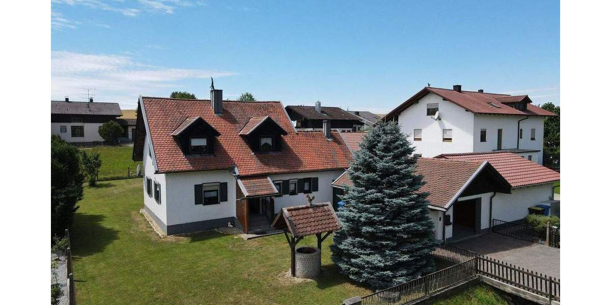 Charmantes Einfamilienhaus mit großem Garten in Mengkofen 3 zimmer