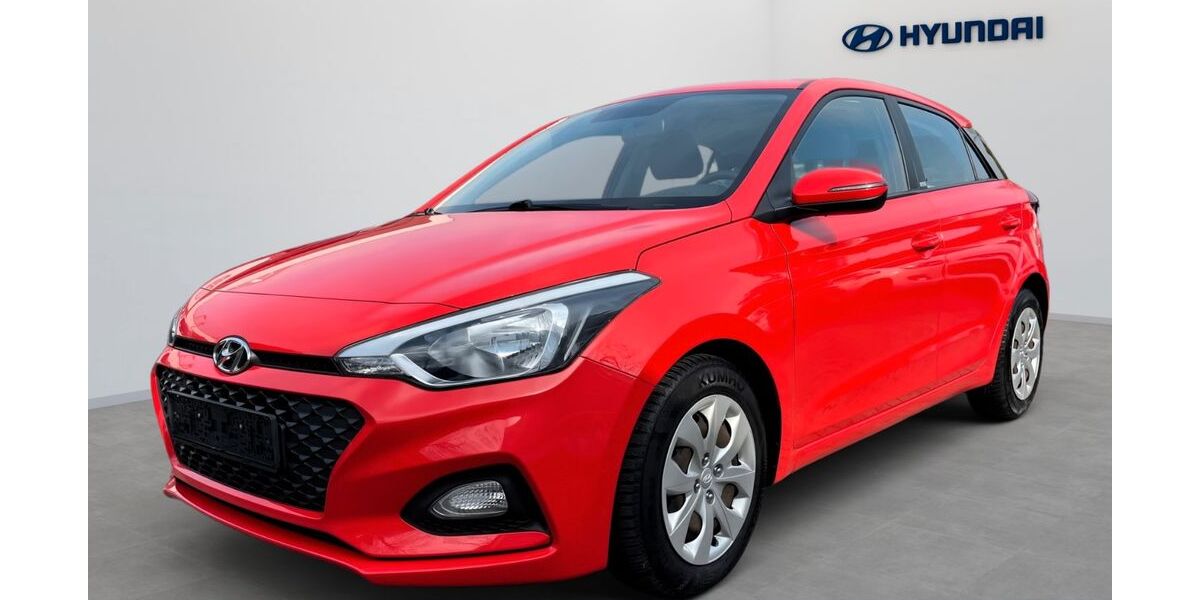Hyundai i20 66.950 km 8.280 &euro; München 81825