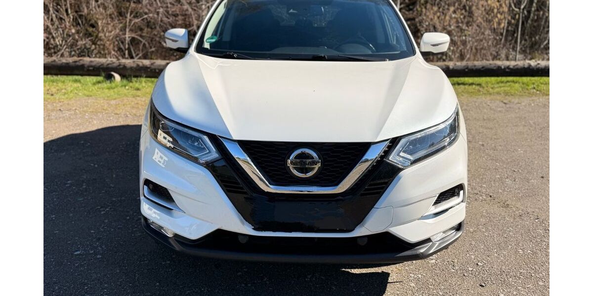 Nissan Qashqai 136.000 km 15.000 &euro; Zell a.H 77736