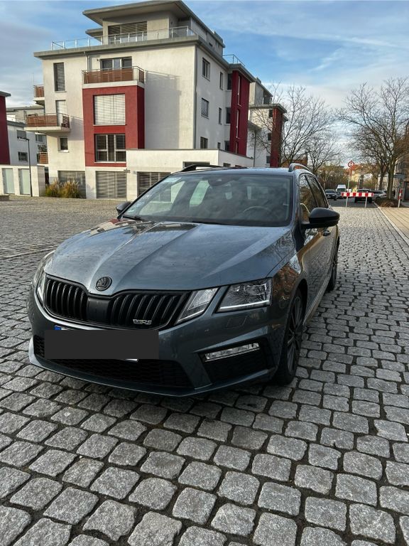 Skoda Octavia 175.000 km 16.900 € Nürnberg 90403
