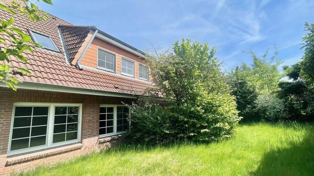 Einfamilienhaus Reinfeld - 7 Zimmer, 250 m&sup2;, 525.000&euro; | Angebot:26790523