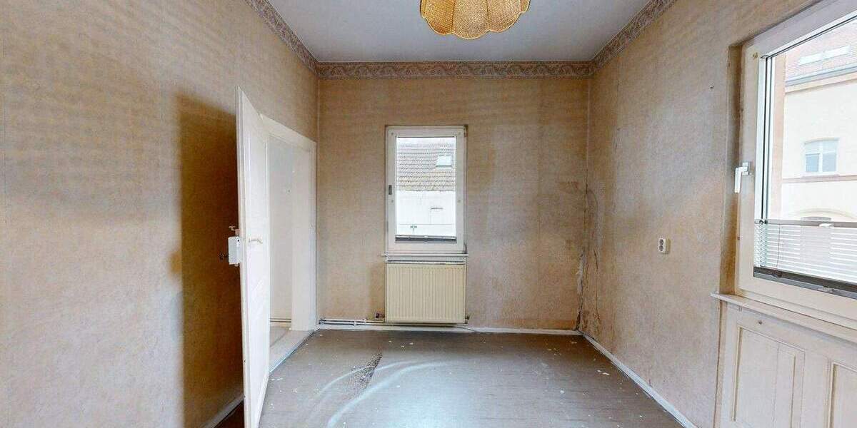 Mehrfamilienhaus, Wohnhaus Germersheim - 6 Zimmer, 125 m&sup2;, 220.000&euro; | Angebot:24738220