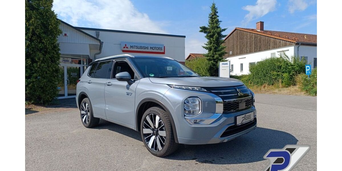 Mitsubishi Plug-in Hybrid Outlander 2.650 km 52.950 € Chemnitz 09114