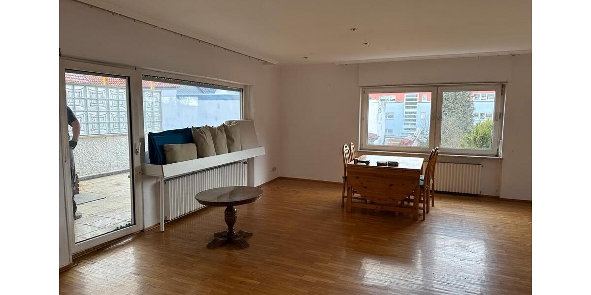 Bis Nov 26 - Einfamilienhau, Garage& Garten in Frankfurt Harheim 5 zimmer