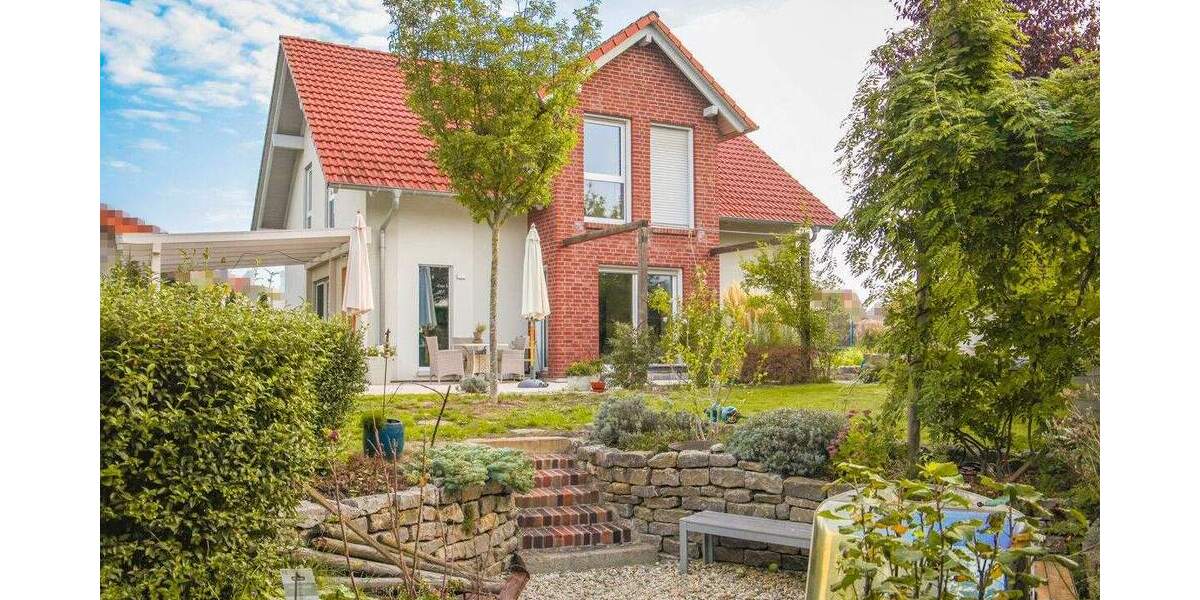 Modernes Einfamilienhaus mit großem Garten - energieeffizient (A+) & zeitgemäß wohnen in Pettstadt 5 zimmer