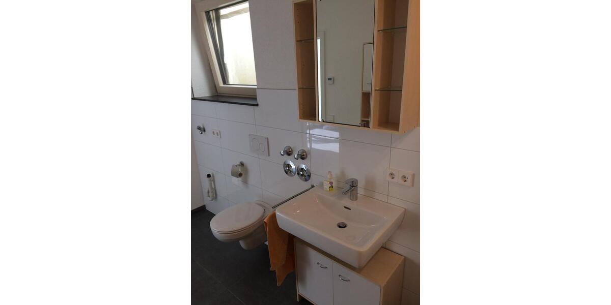 Teilmöblierte, neuwertige 2 Zimmerwohnung Terrasse 1-2 Erw 2 zimmer