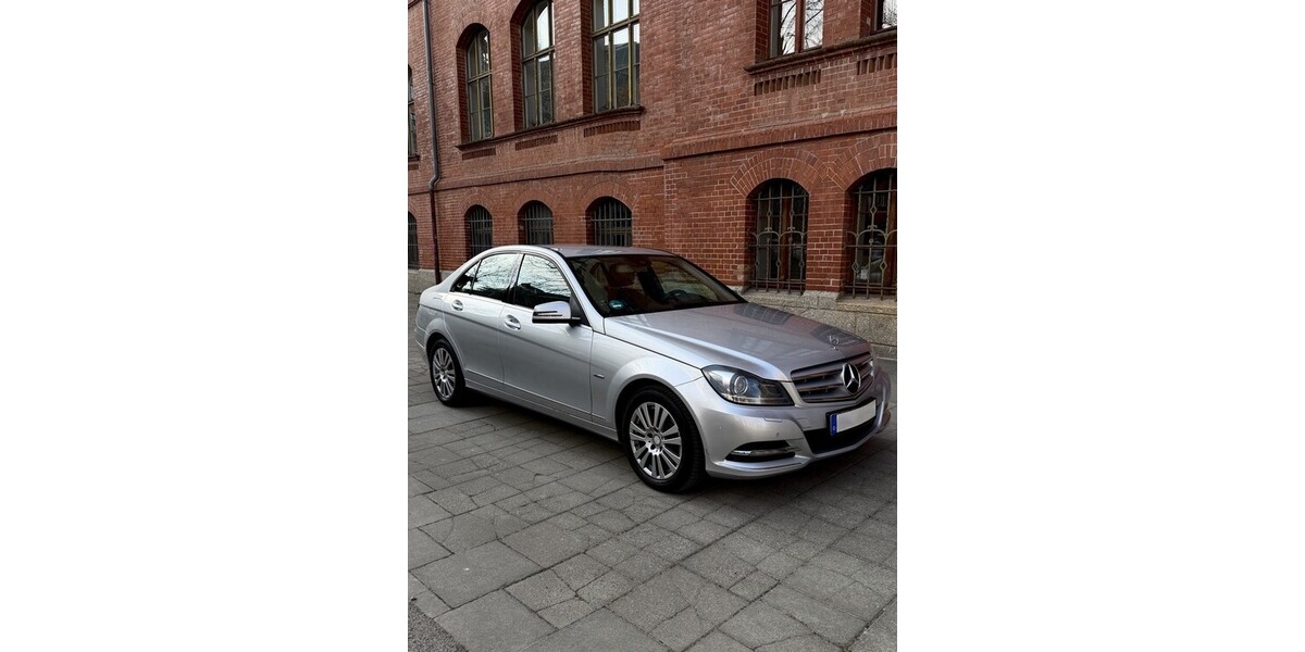 Mercedes-Benz C220 265.430 km 8.199 &euro; Halle 33790