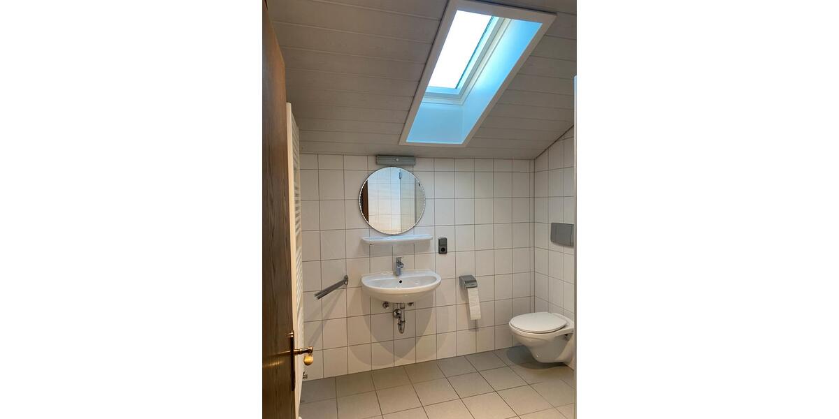 Dachgeschoßwohnung Prutting - 3 Zimmer, 95 m&sup2;, 1.500&euro; | Angebot:26534504