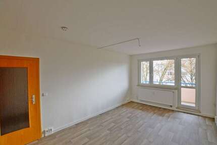 Wohnung Sangerhausen - 4 Zimmer, 72 m&sup2;, 438&euro; | Angebot:26384069