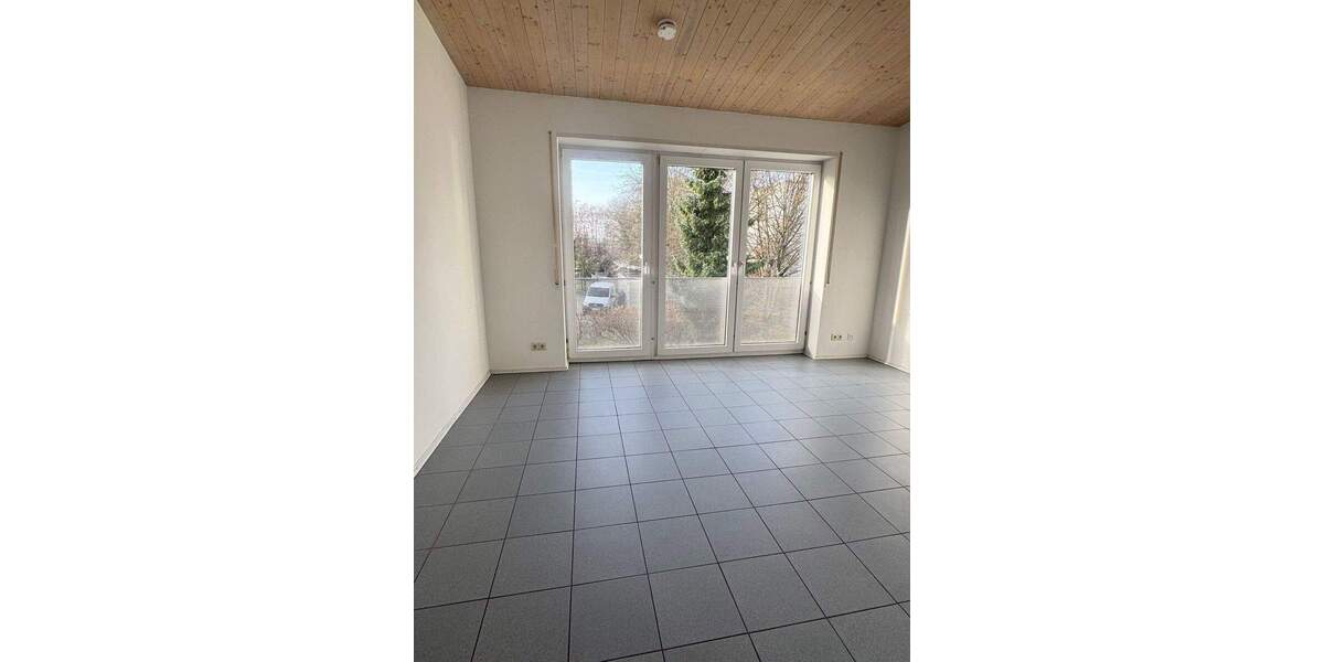 GERADLINIG: MODERNES, LOFTARTIGES HAUS MIT ZWEI STELLPLÄTZEN! 3 zimmer