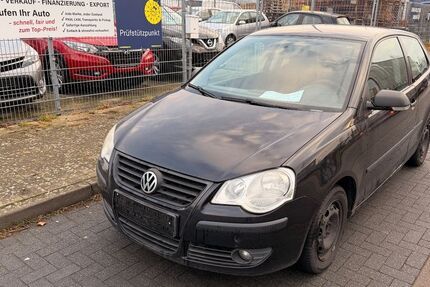 VW Polo 284.212 km 699 &euro; Winsen (Luhe) 21423