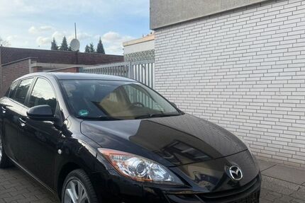Mazda 3 84.000 km 6.800 &euro; Essen 45143