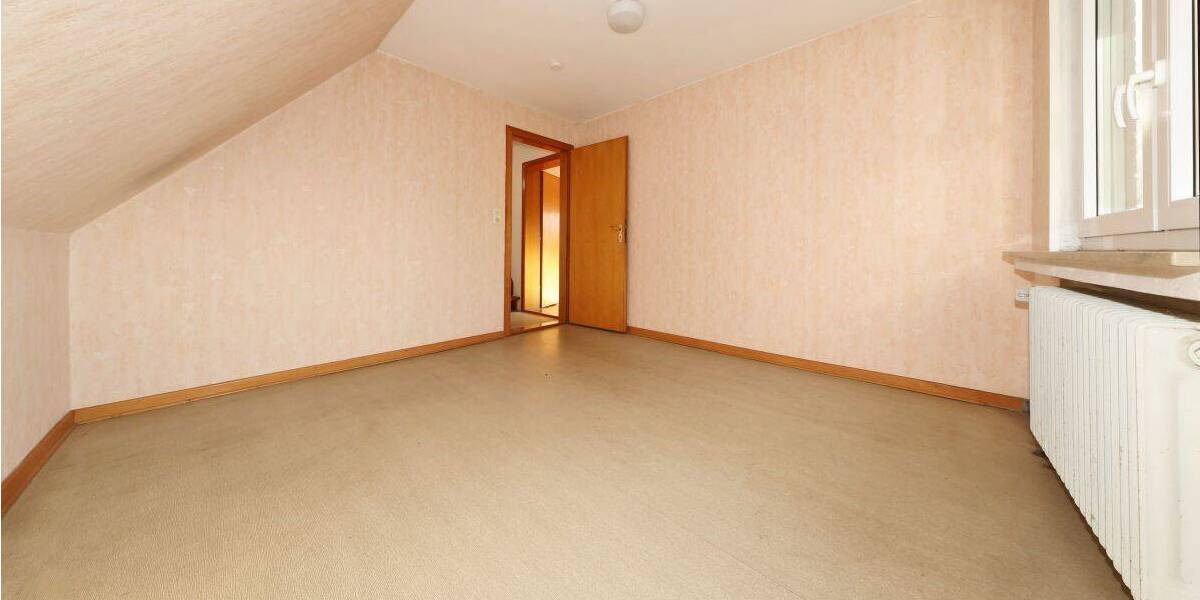Mehrfamilienhaus, Wohnhaus Zetel Neuenburg - 6 Zimmer, 135 m&sup2;, 295.000&euro; | Angebot:26825651