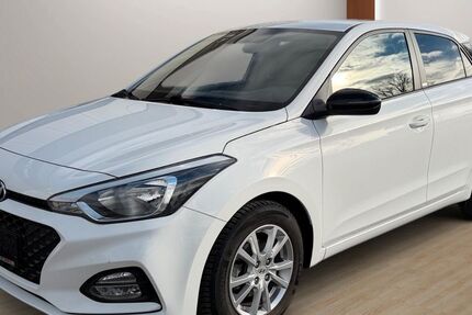Hyundai i20 36.900 km 12.690 &euro; Obersulm-Willsbach 74182