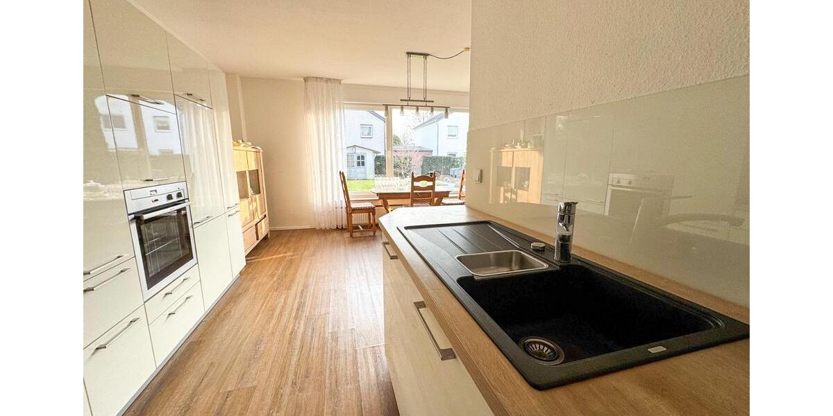 Reihenhaus Voerde (Niederrhein) - 4.5 Zimmer, 130 m&sup2;, 1.500&euro; | Angebot:24833347