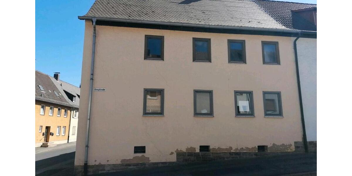 Reihenhaus Cornberg - 9 Zimmer, 240 m&sup2;, 155.000&euro; | Angebot:26879302