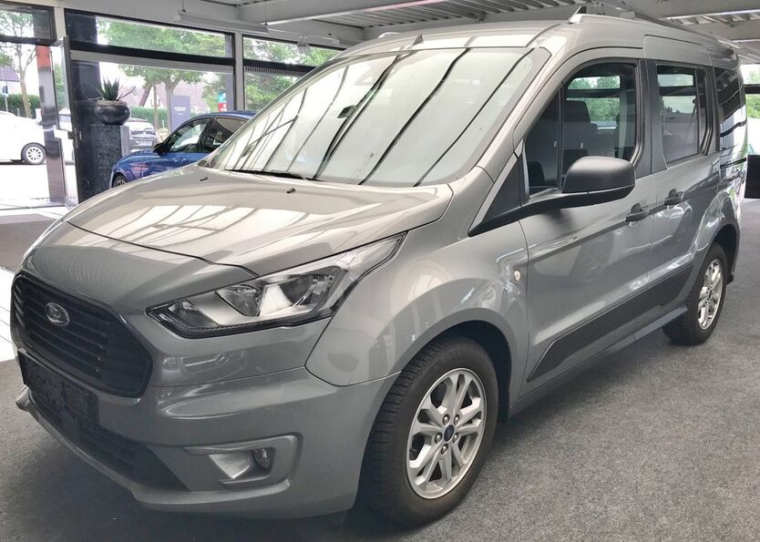 Ford Tourneo Connect 23.000 km 19.990 € Minden 32425