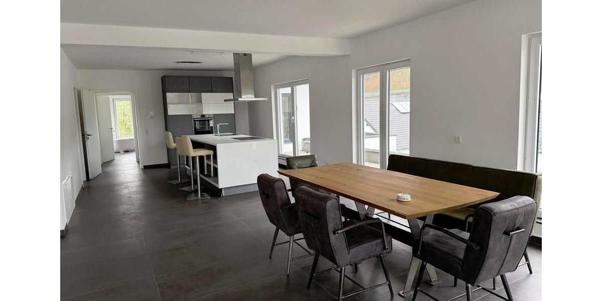 Einfamilienhaus Gummersbach Berstig Süd - 2 Zimmer, 200 m&sup2;, 1.800&euro; | Angebot:25646834