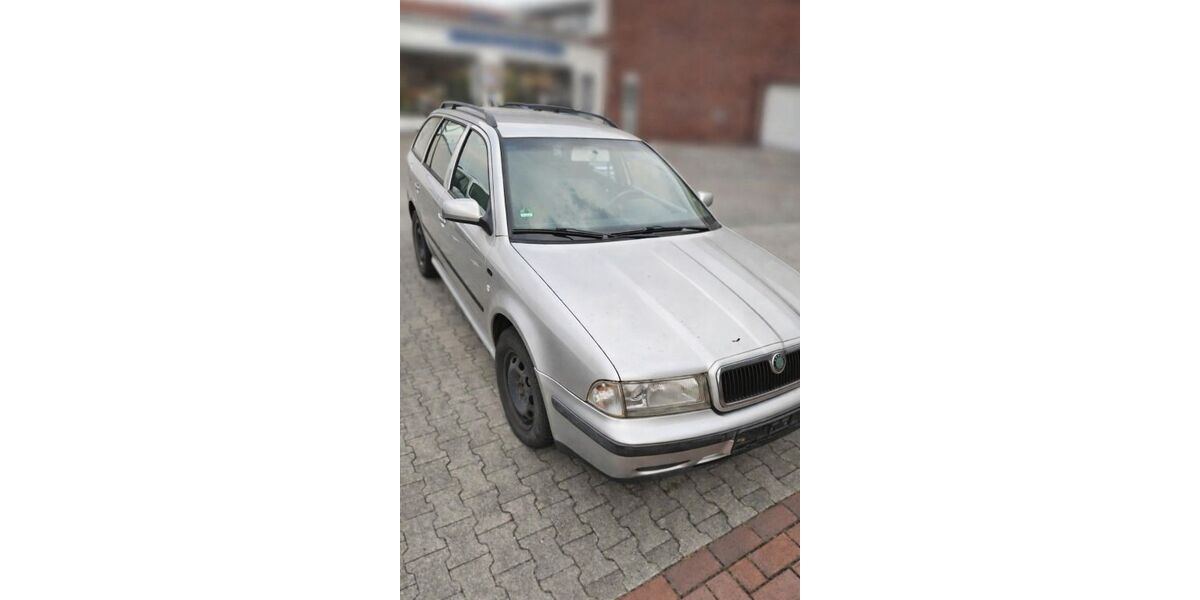 Skoda Octavia 228.000 km 1.500 &euro; Dinklage 49413