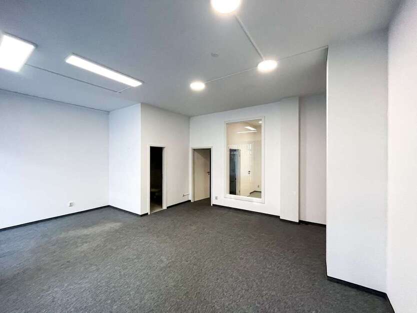 Einzelhandel in Chemnitz 49.000 € 84 m²
