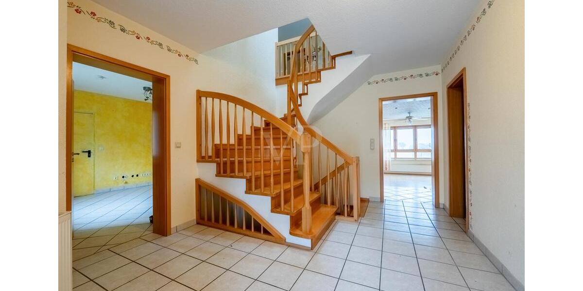 Maisonettenwohnung Hundsangen - 7 Zimmer, 220 m&sup2;, 1.500&euro; | Angebot:25259174