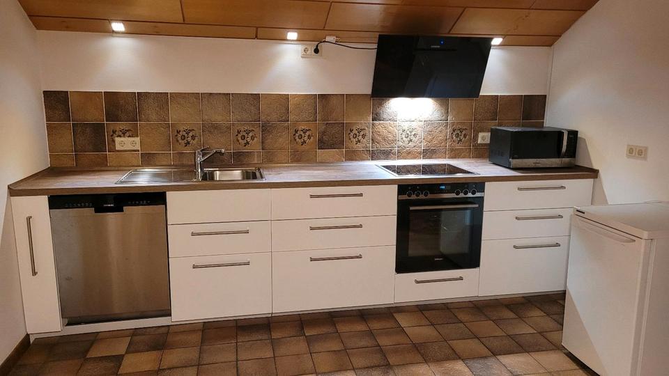 Dachgeschoßwohnung Burgkirchen an der Alz - 2.5 Zimmer, 70 m&sup2;, 750&euro; | Angebot:25309043