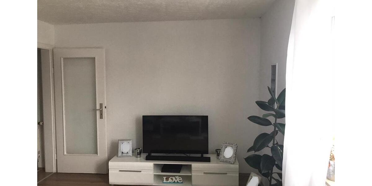 EINFAMILIENHAUS mit GARTEN und Garage zu vermieten 3 zimmer