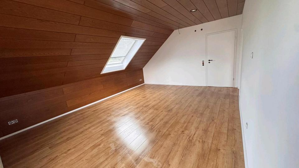 Dachgeschoßwohnung Bünde - 3 Zimmer, 84 m&sup2;, 950&euro; | Angebot:26676949