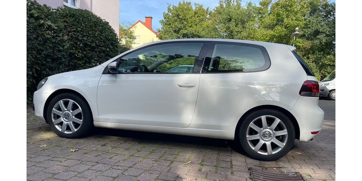 VW Golf 297.000 km 3.200 &euro; Frankfurt 60528