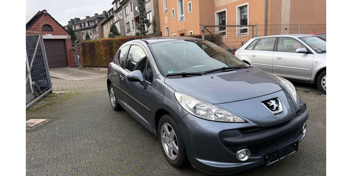 Peugeot 207 102.400 km 2.999 € Oberhausen 46117