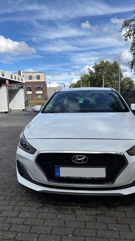i30