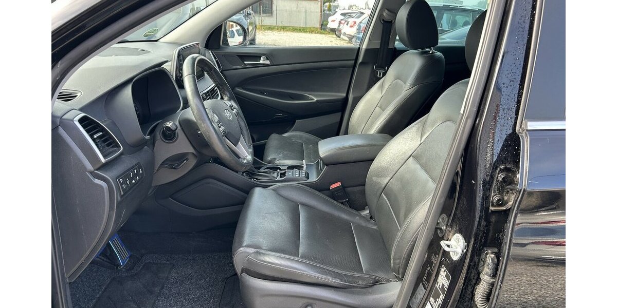 Hyundai Tucson 2.0 CRDi Automatik 4WD Premium Navi AHK 191.900 km 15.500 &euro; Altdorf 84032