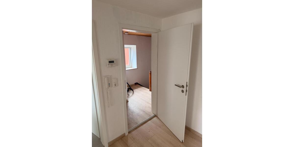 Etagenwohnung Rosenheim Innenstadt - 45 Zimmer, 90 m&sup2;, 550&euro; | Angebot:26656321