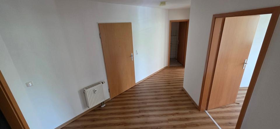 Etagenwohnung Schkeuditz - 3 Zimmer, 83 m&sup2;, 187.000&euro; | Angebot:27714165