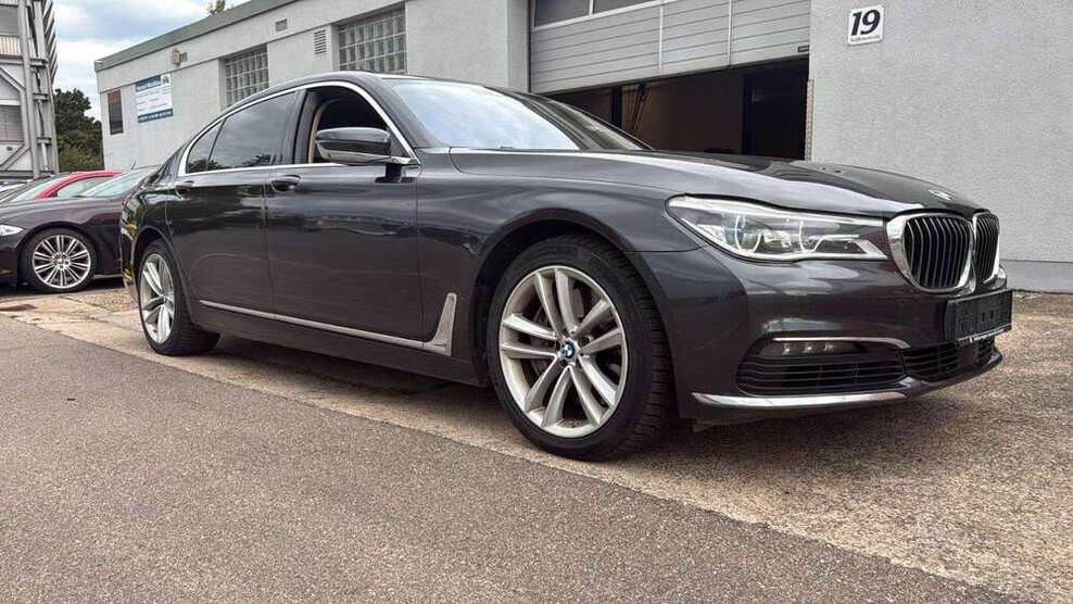 BMW 750 213.000 km 25.990 € Filderstadt 70794