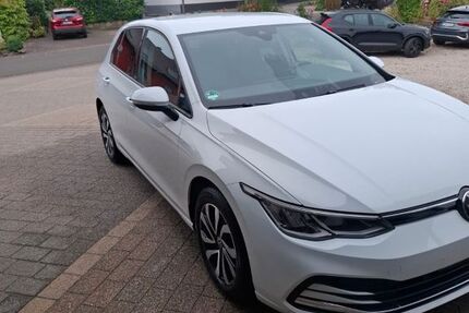 VW Golf 85.324 km 14.800 € Walsdorf 54578