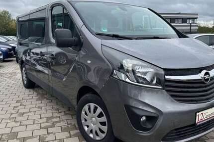 Opel Vivaro 199.000 km 15.499 &euro; Weiden 92637